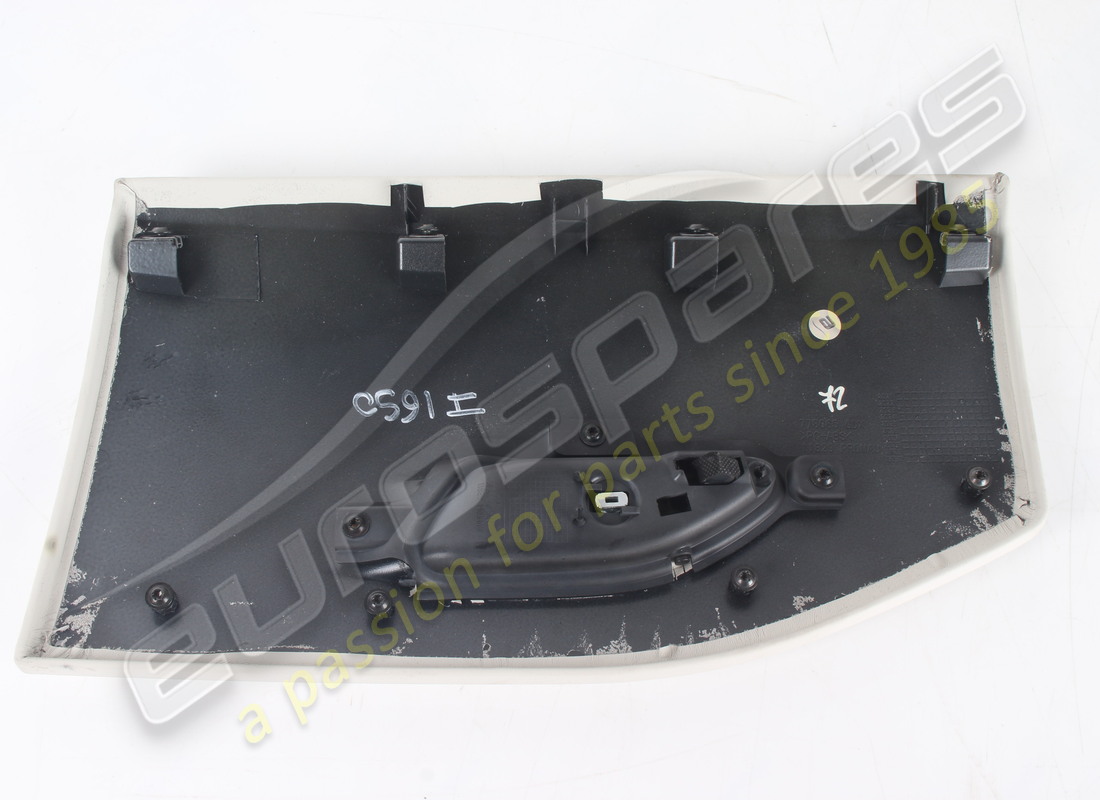 gebrauchte eurospares untere armaturenbrettverkleidungen in hellgrauem leder 4301 teilenummern 947673 und 947672 sind aus leder, nicht aus alcantara. teilenummer eap1723553 (7)