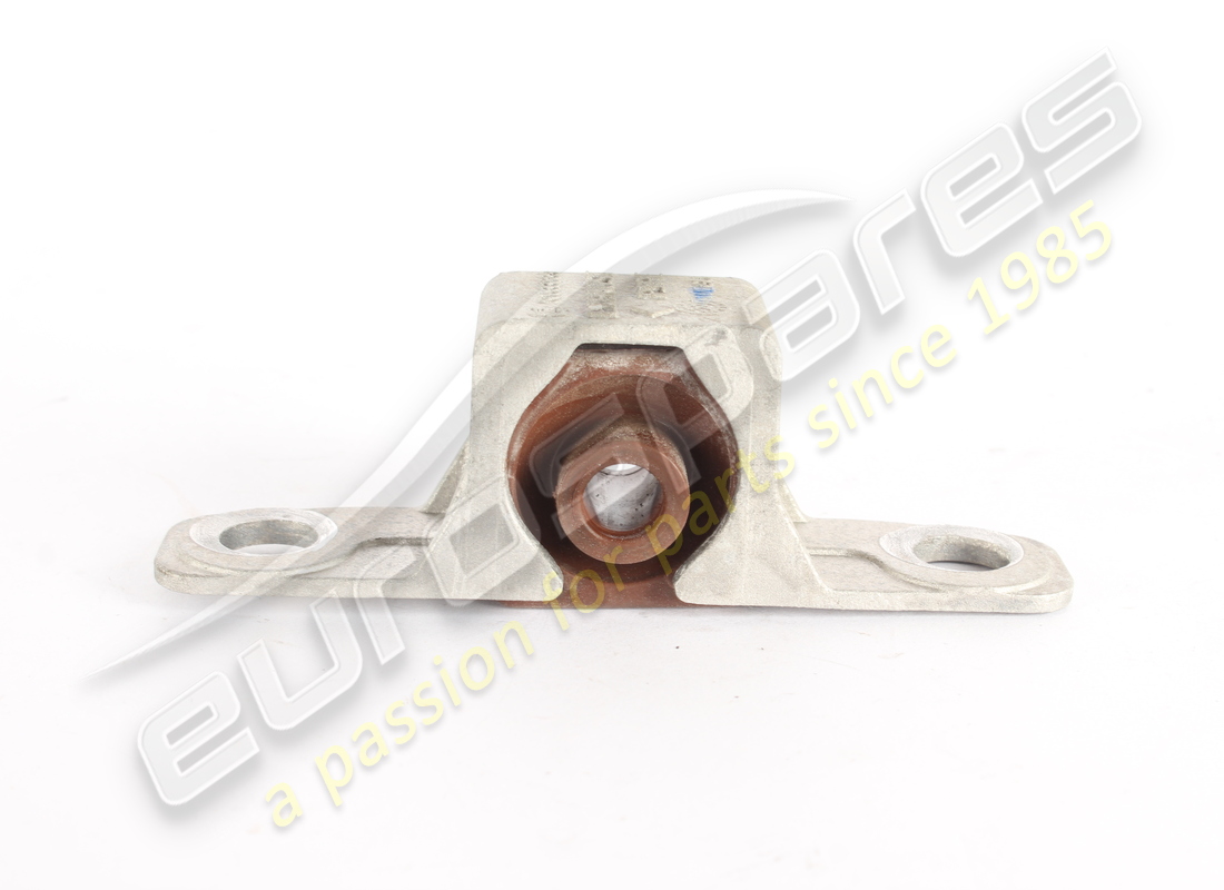 GEBRAUCHTER Maserati ISOLATOR UND HALTERUNG. TEILENUMMER 675001246 (1)