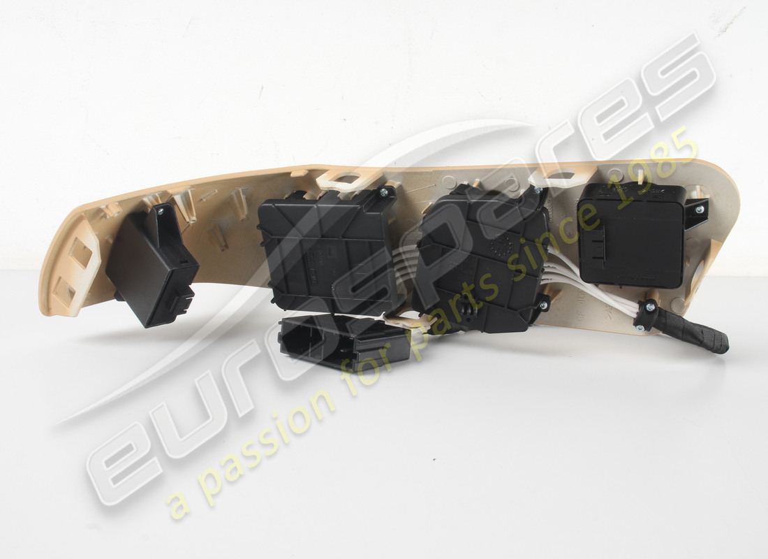 NEU (SONSTIGE) MASERATI RHD RH STRL-TASTENPANEL, BEIGE. TEILENUMMER 981321830 (3) neu (sonstige) maserati rhd rh strl-tastenpanel, beige. teilenummer 981321830 (3)