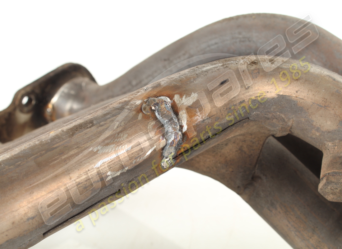 beschädigter ferrari hinterer auspuffkrümmer. teilenummer 118156 (3)