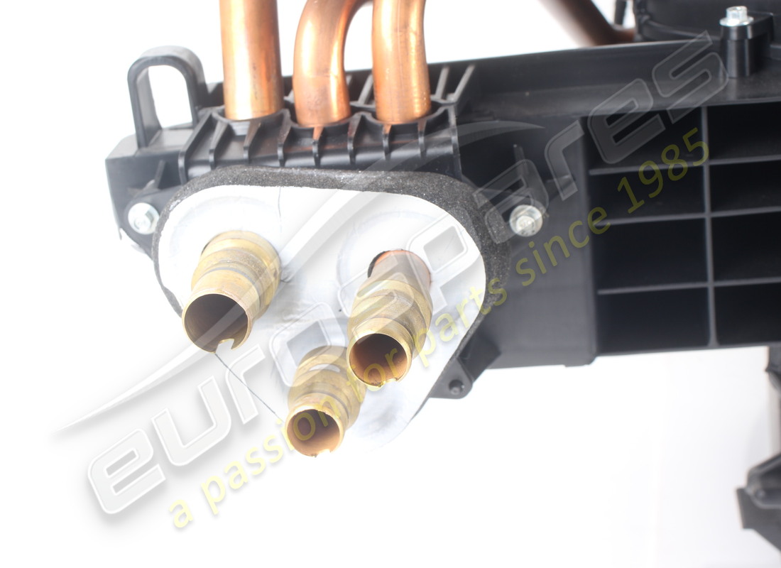 GEBRAUCHTE FERRARI KOMPLETTE KLIMAANLAGE. TEILENUMMER 88330900 (2) gebrauchte ferrari komplette klimaanlage. teilenummer 88330900 (2)