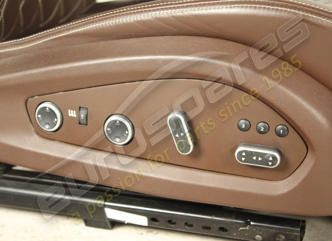 gebraucht ferrari komplettes sitzset mit heckscheiben. teilenummer eap1564144 (8)