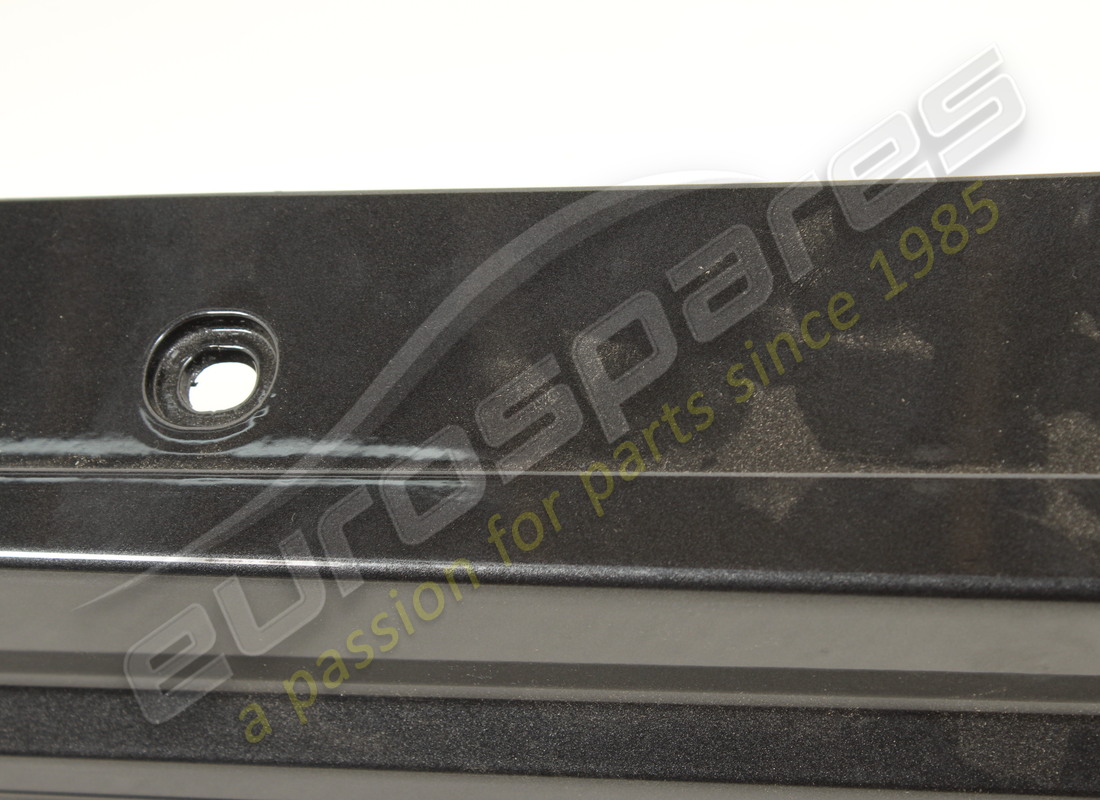 gebrauchter maserati linker seitenschürze. teilenummer 980145474 (2)