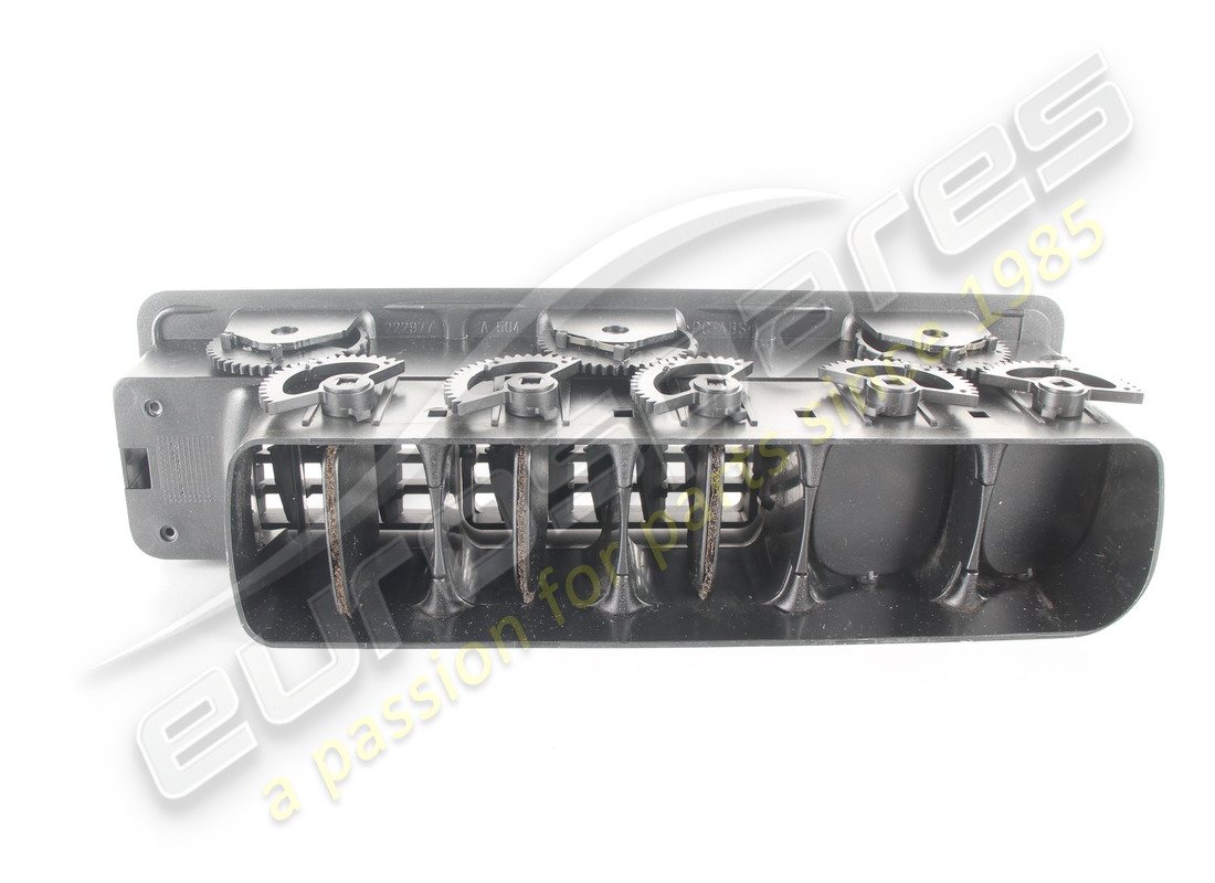 beschädigter ferrari diffusor. teilenummer 63204400 (2)