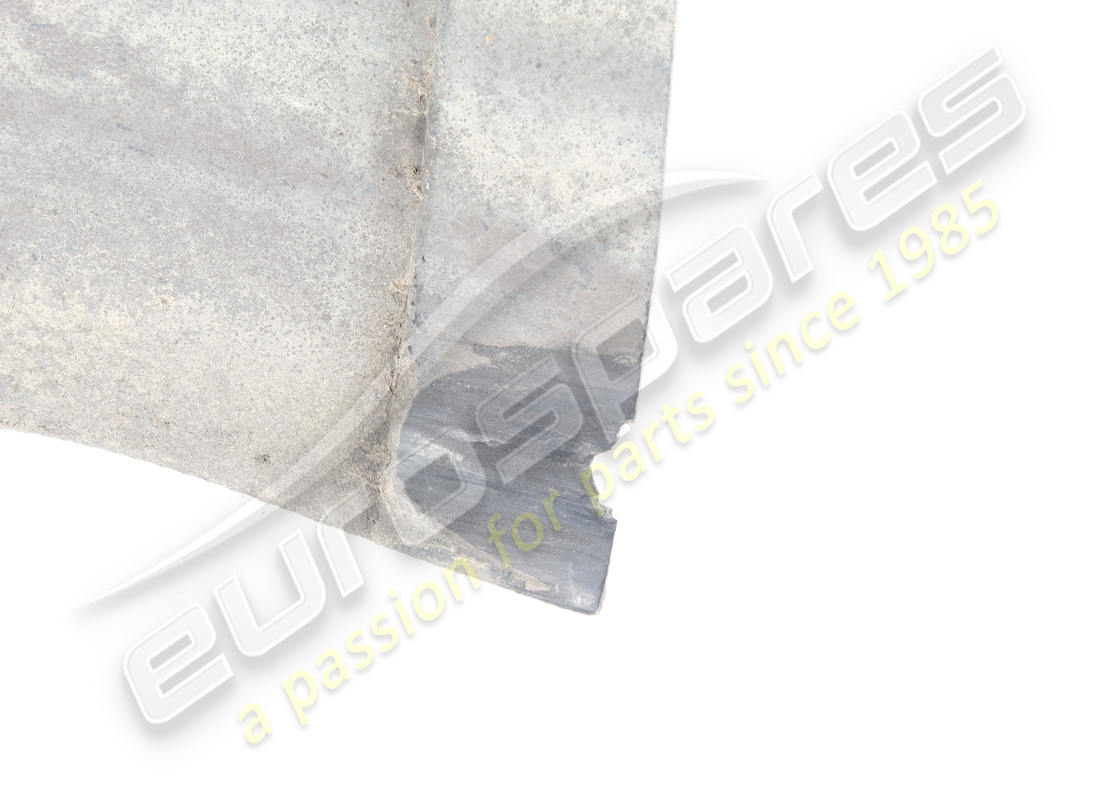 beschädigt maserati radkastenschutz vorne rechts. teilenummer 372500526 (3)