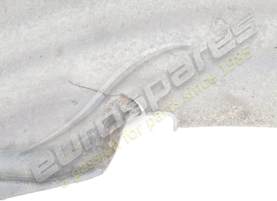 beschädigt maserati radkastenschutz vorne rechts. teilenummer 372500526 (2)