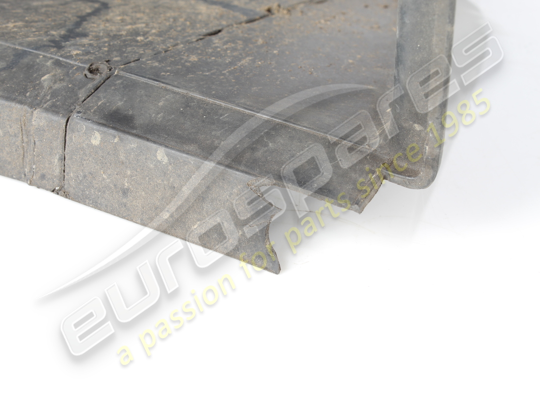 gebraucht maserati linker luftkanal. teilenummer 372000257 (3)