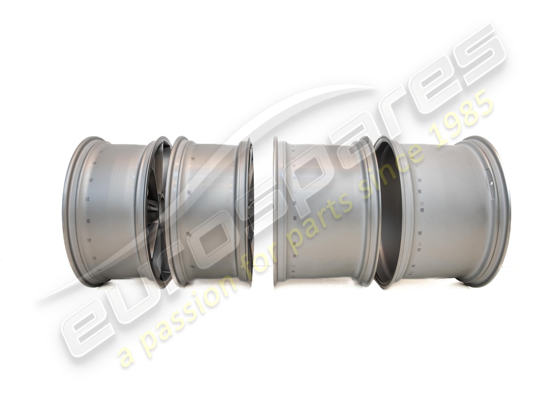 NEU PORSCHE 20-INCH GT3 SET AUS RÄDER - IN PLATIN (SATINGLANZ). TEILENUMMER 99104460311 (3) neu porsche 20-inch gt3 set aus räder - in platin (satinglanz). teilenummer 99104460311 (3)