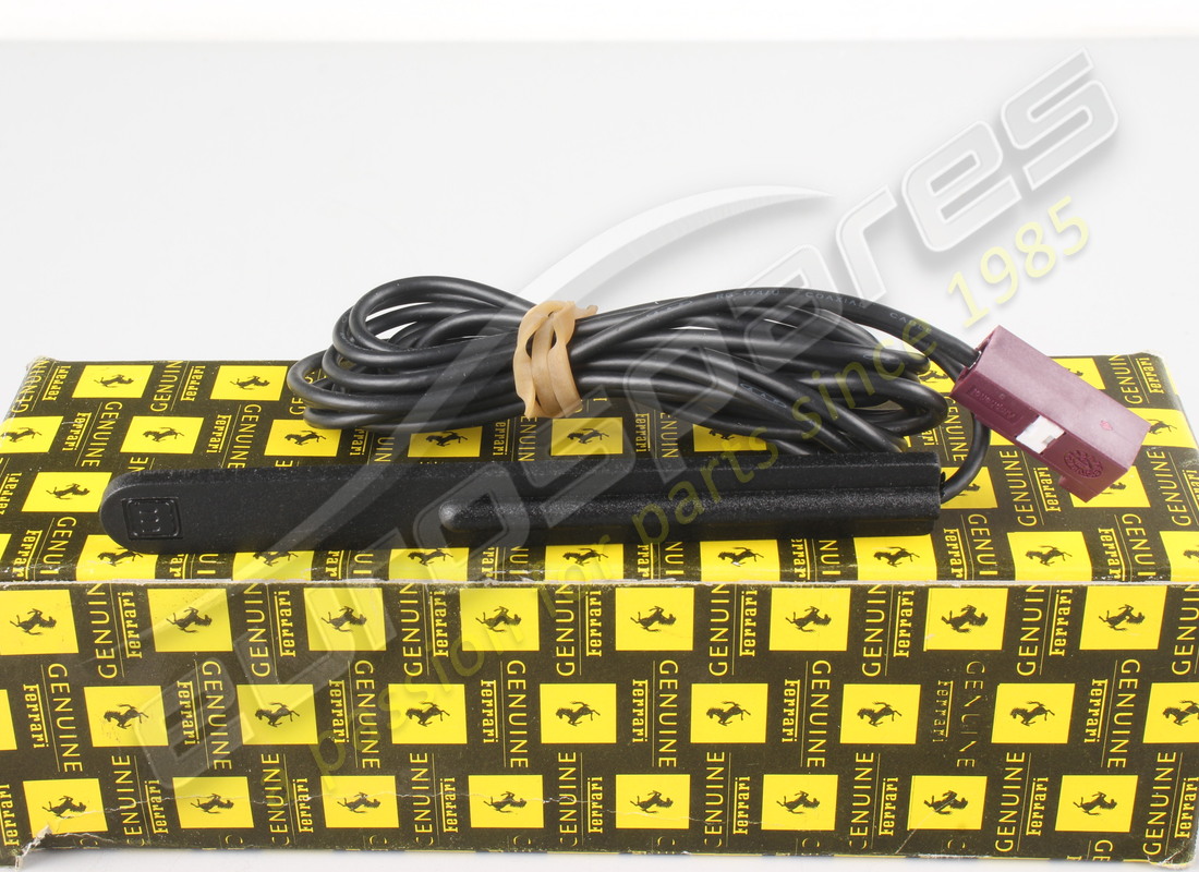 neu ferrari gsm antenne-phantom 918 -val. teilenummer 226131 (2)