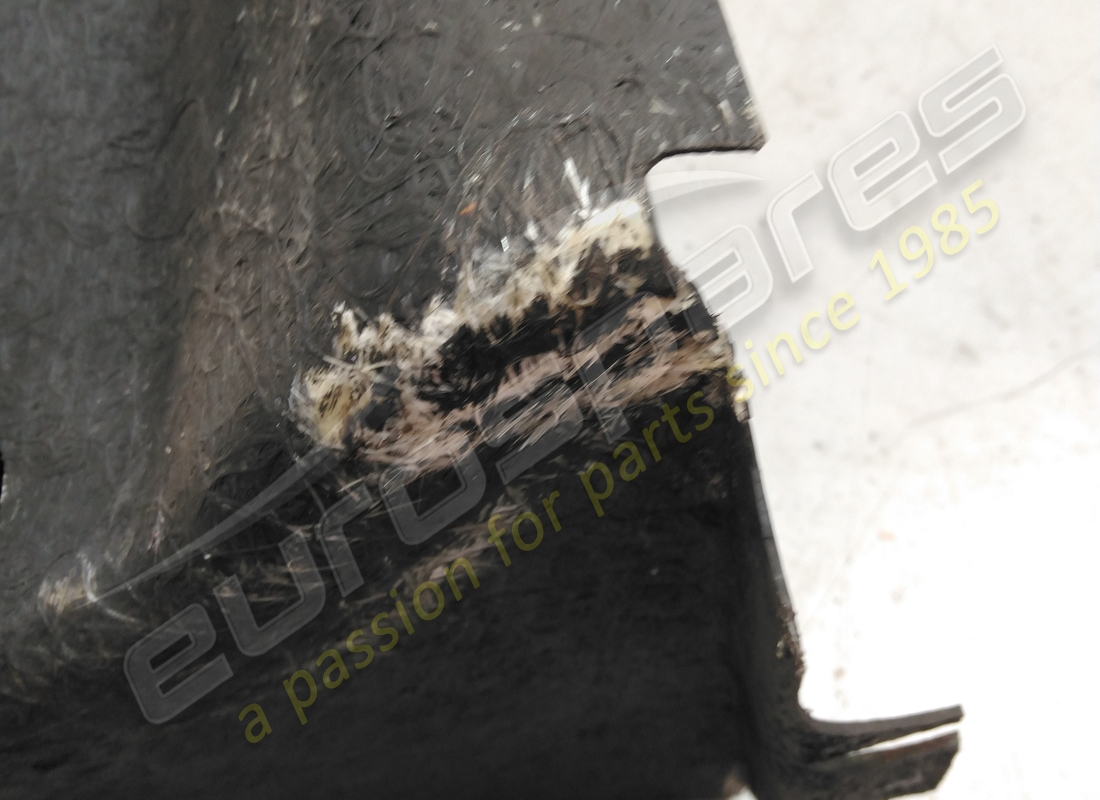 beschädigter ferrari linker luftförderer. teilenummer 65513500 (3)