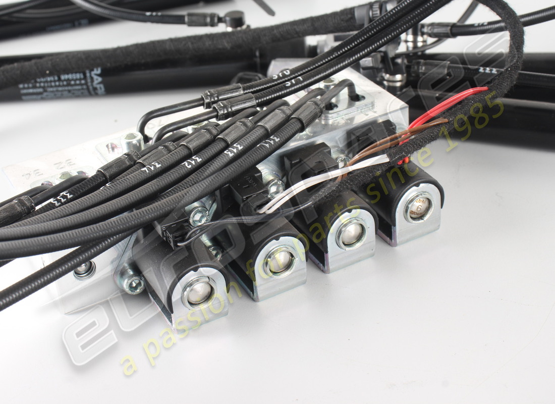 neu ferrari komplettes hydrauliksystem ki. teilenummer 84603300 (2)