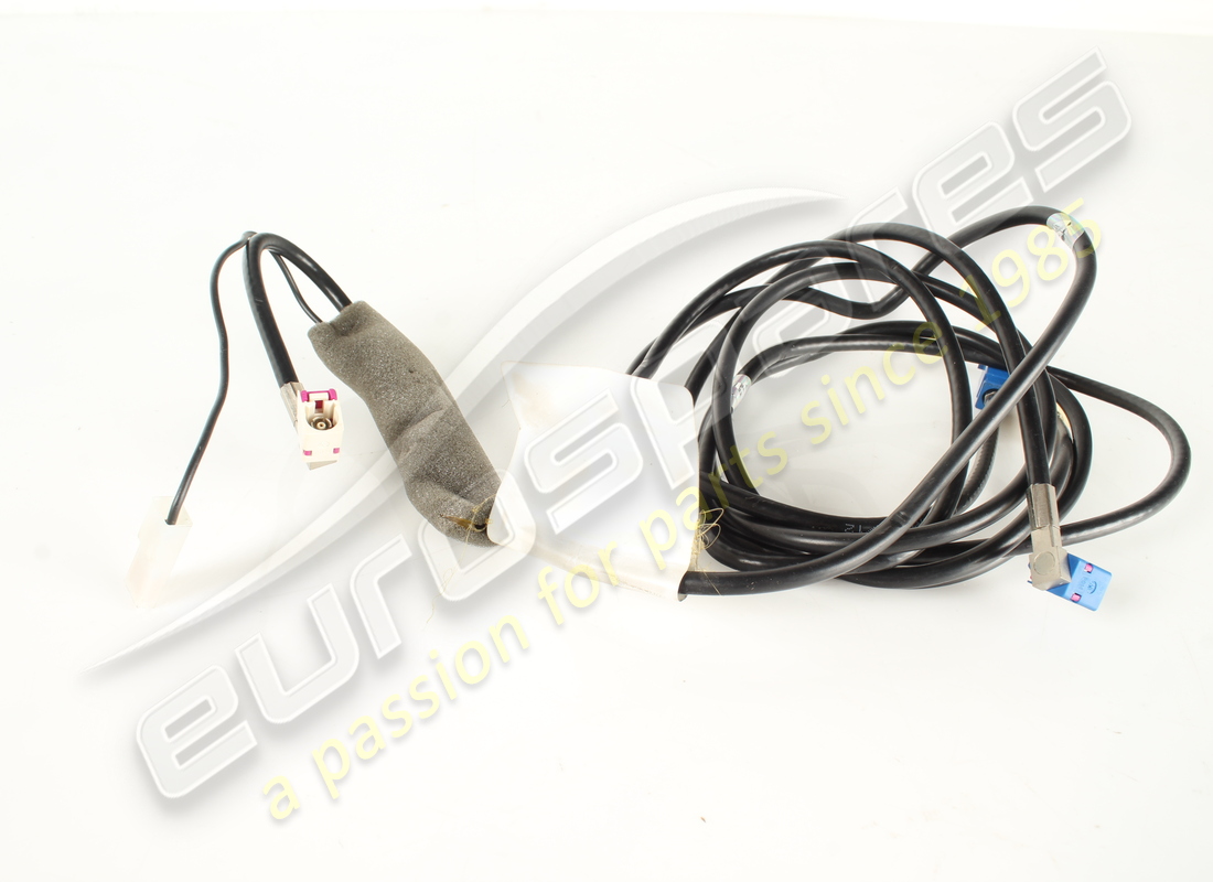 USED FERRARI DASHBOARD AM/FM CABLE . PART NUMBER 266556 (1)