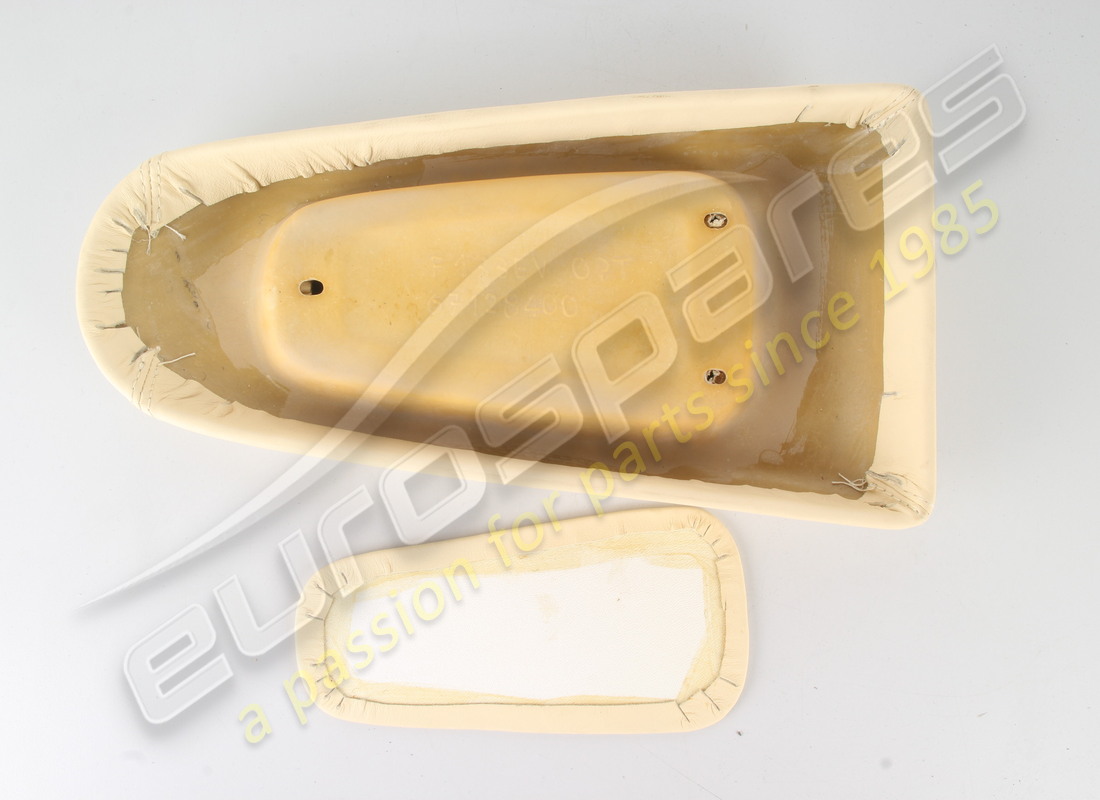 neu ferrari unterer halter -p.crema. teilenummer 67128604 (3)
