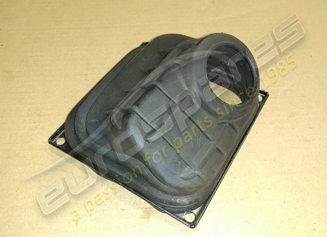 GEBRAUCHTER Ferrari GUMMISTIEFEL MIT BEFESTIGUNGSPLATTE. TEILENUMMER 162906 (1)