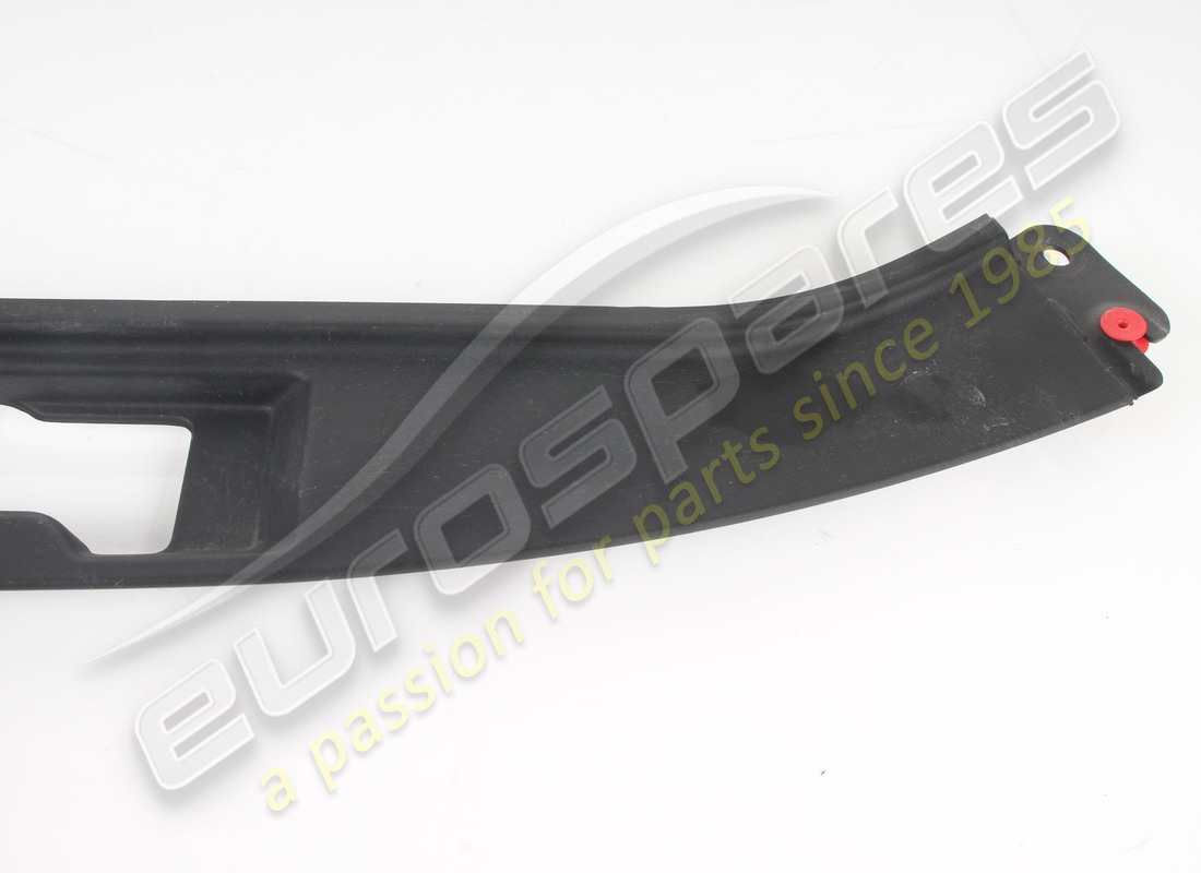 GEBRAUCHT FERRARI KOMPLETTE MITTLERE VORDERE KOSMETISCHE ABDECKUNG. TEILENUMMER 782806 (3) gebraucht ferrari komplette mittlere vordere kosmetische abdeckung. teilenummer 782806 (3)