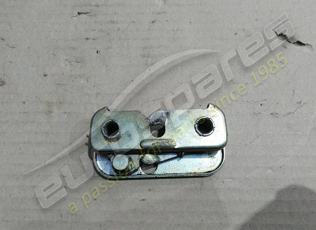 verwendet ferrari motorhaubenschloss. teilenummer 60277407 (2)