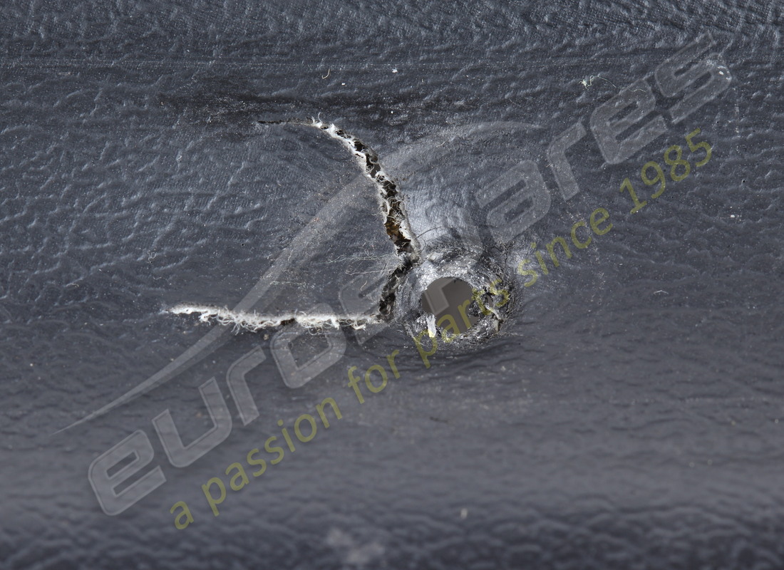 GEBRAUCHT FERRARI RH MOLDING GTS. TEILENUMMER 60356706 (6) gebraucht ferrari rh molding gts. teilenummer 60356706 (6)