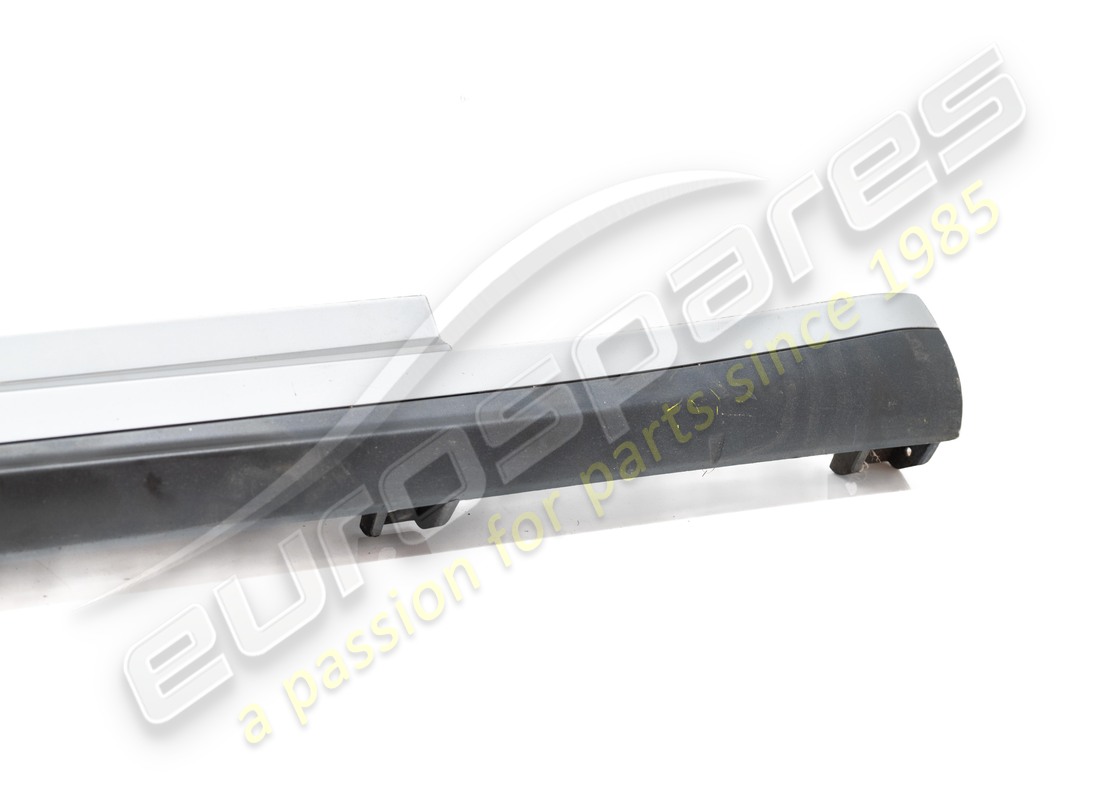 GEBRAUCHT MASERATI RECHTER SEITENSCHWELLER (GRUNDIERT). TEILENUMMER 673000022 (4) gebraucht maserati rechter seitenschweller (grundiert). teilenummer 673000022 (4)