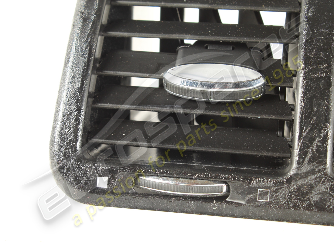 GEBRAUCHTE MASERATI HINTERE LÜFTUNGSÖFFNUNG. TEILENUMMER 67211900 (3) gebrauchte maserati hintere lüftungsöffnung. teilenummer 67211900 (3)