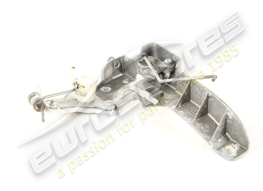 USED MASERATI LH FRONT DOOR HANDLE BOX. PART NUMBER 68001900 (3) used maserati lh front door handle box. part number 68001900 (3)