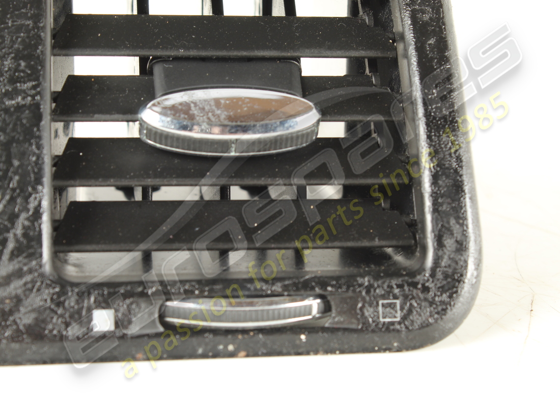 GEBRAUCHTE MASERATI HINTERE LÜFTUNGSÖFFNUNG. TEILENUMMER 67211900 (4) gebrauchte maserati hintere lüftungsöffnung. teilenummer 67211900 (4)