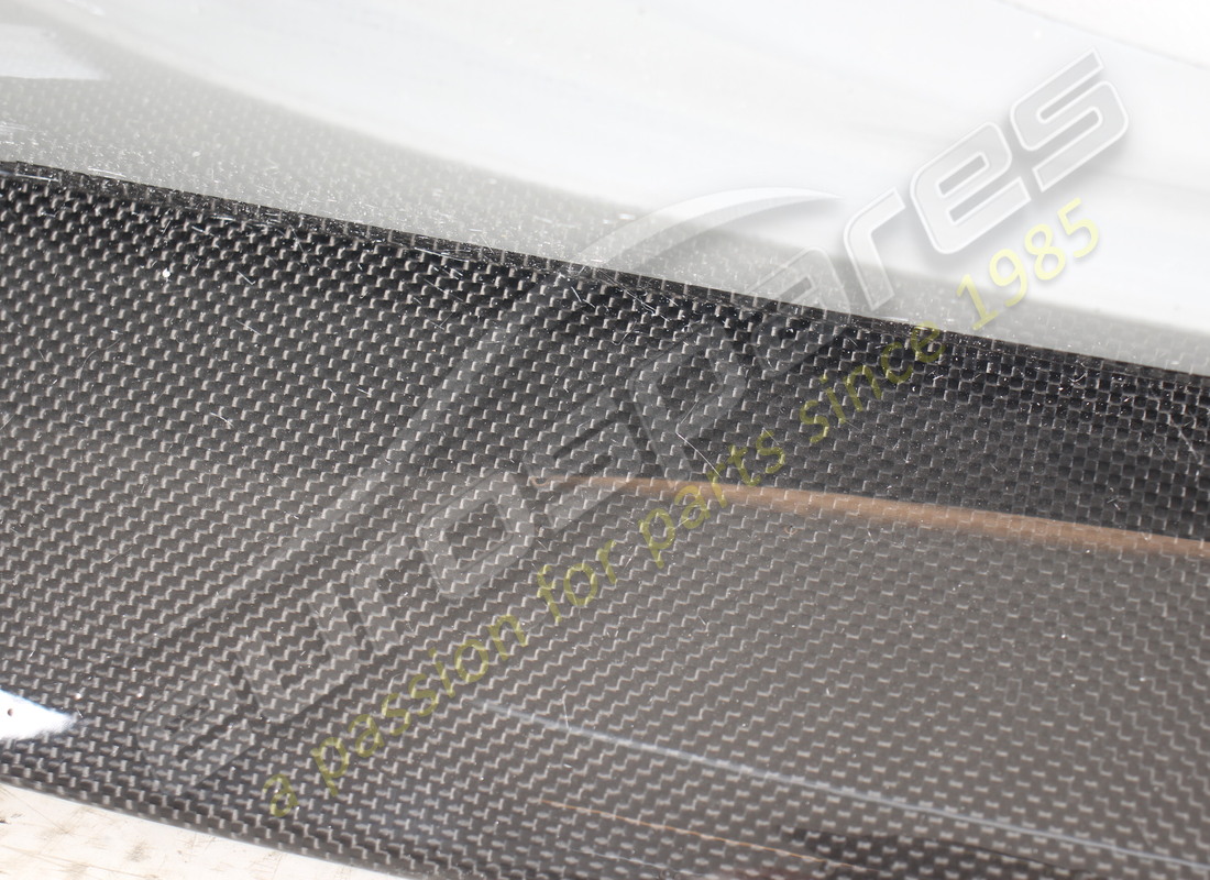 neu (sonstige) ferrari komplette rechte untertürverkleidung. teilenummer 766048 (2)