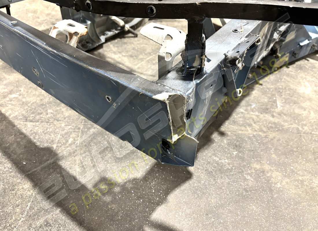 BESCHÄDIGTER FERRARI HINTERER HILFSRAHMEN. TEILENUMMER 985280290 (5) beschädigter ferrari hinterer hilfsrahmen. teilenummer 985280290 (5)