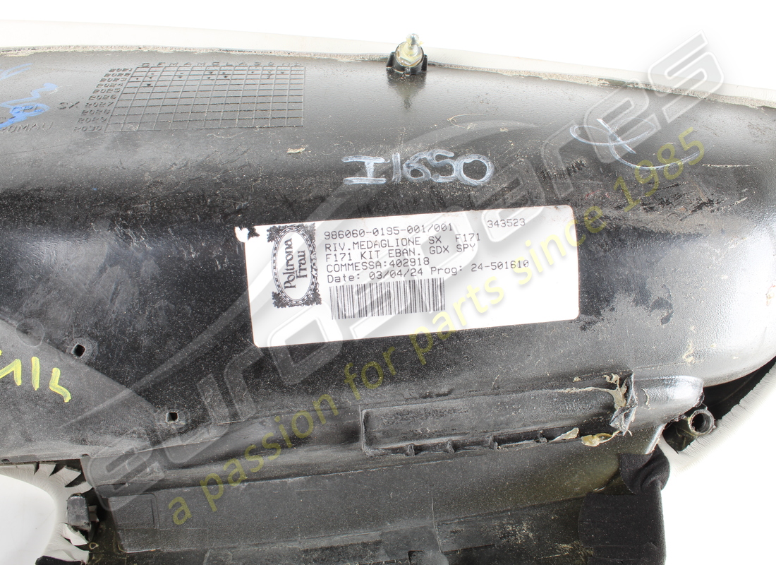 gebraucht ferrari medaglione sx sellato komplett. teilenummer 784977 (7)