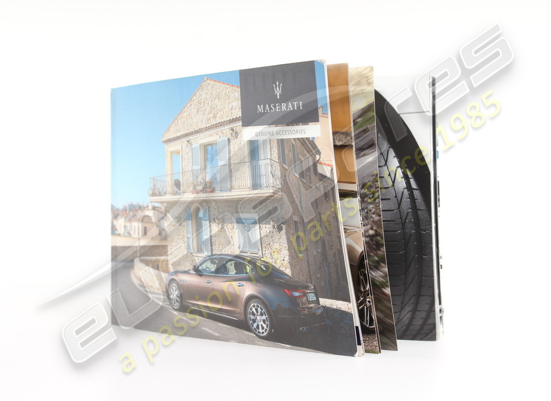 neu maserati m156 zubehör broschüre it. teilenummer 940000351 (2)