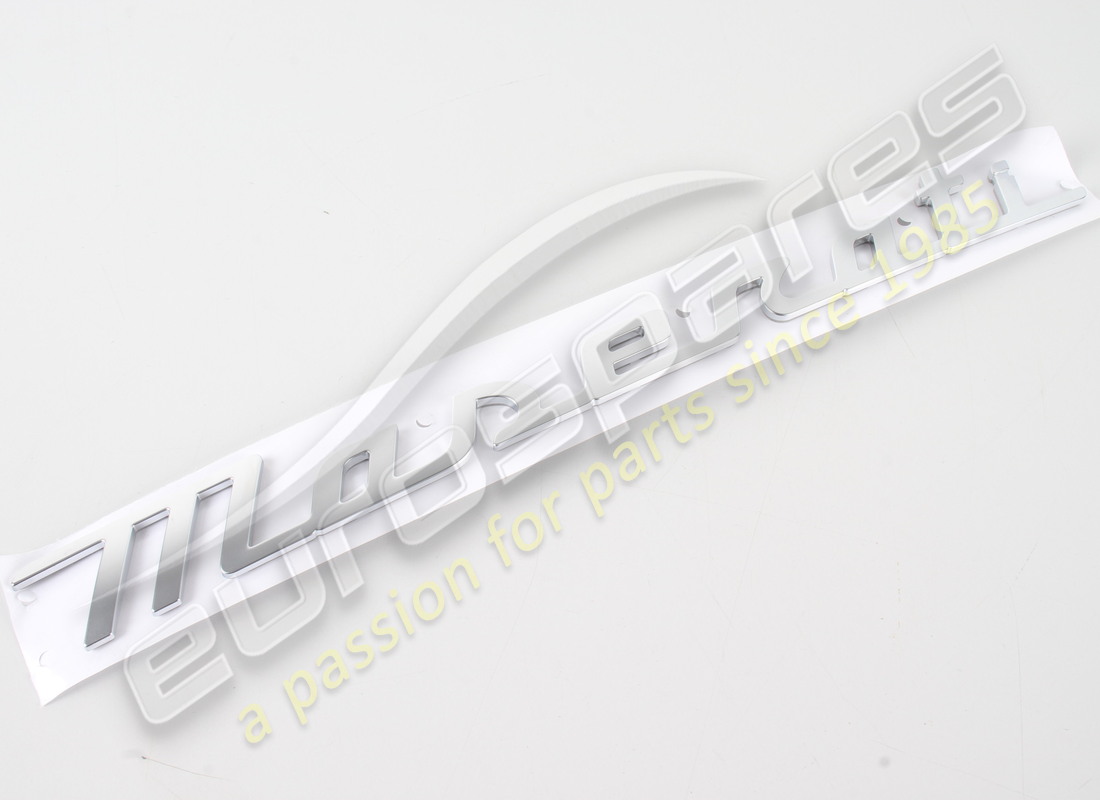 neu maserati maserati logo auf dem kofferraumdeckel. teilenummer 670158141 (1)