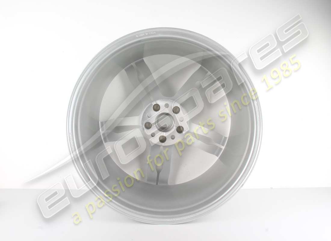 überholtes ferrari hinterrad. teilenummer 328457 (2)