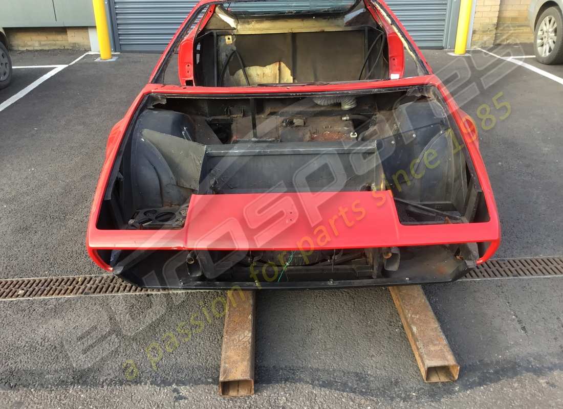 gebraucht: eurospares ferrari 308 gt4 dino (1979) rhd-körper und fahrgestell. teilenummer eap1390100 (2)