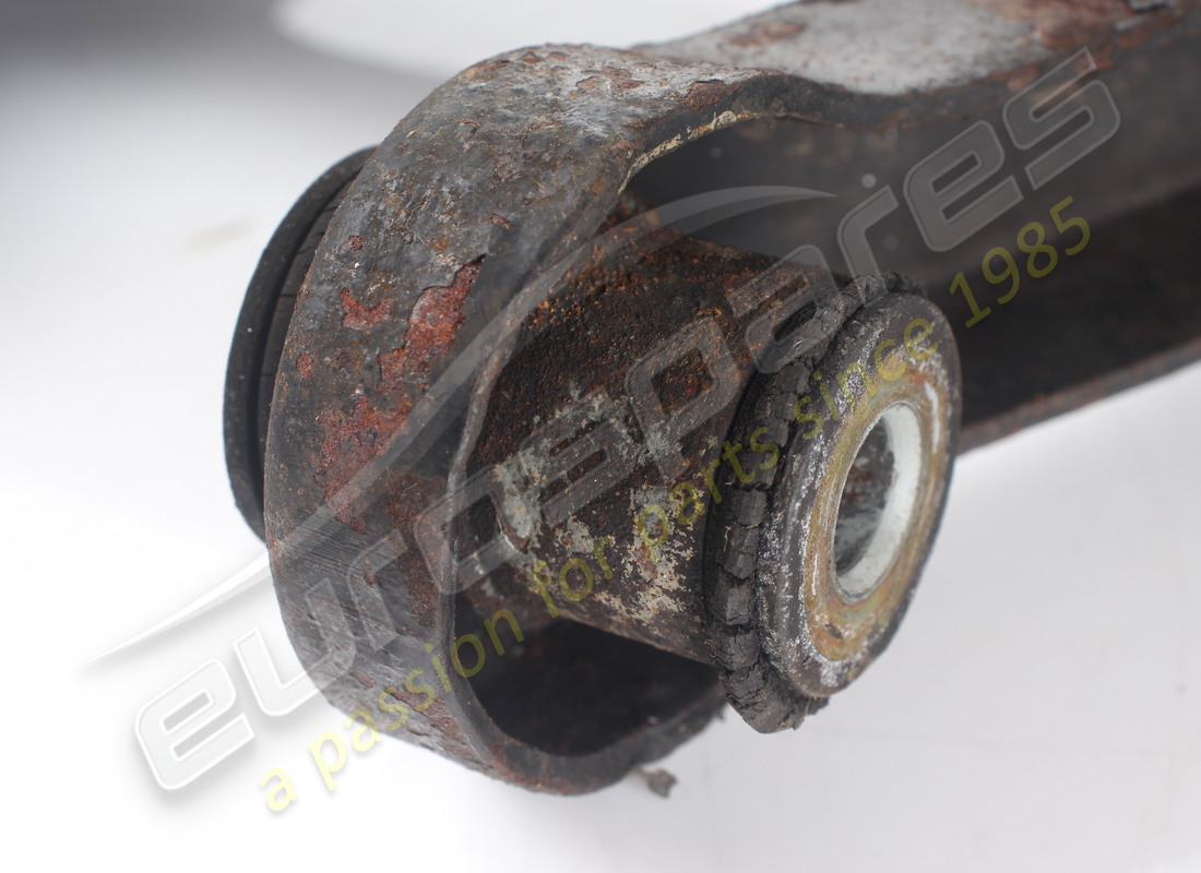 GEBRAUCHT FERRARI UNTERER HEBEL DER HINTERRADAUFHÄNGUNG LINKS. TEILENUMMER 117806 (4) gebraucht ferrari unterer hebel der hinterradaufhängung links. teilenummer 117806 (4)