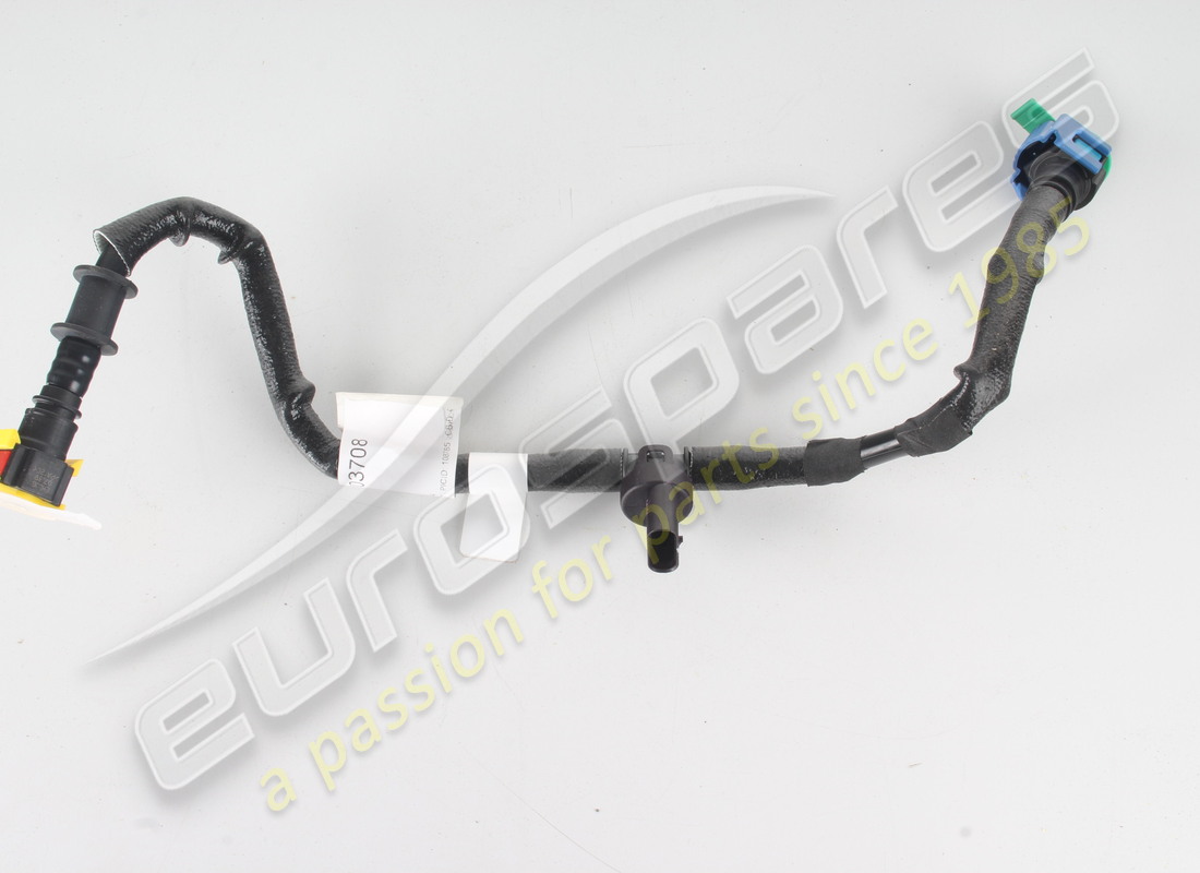 neu maserati benzinzufuhrleitung zur hd-pumpe. teilenummer 670103708 (2)