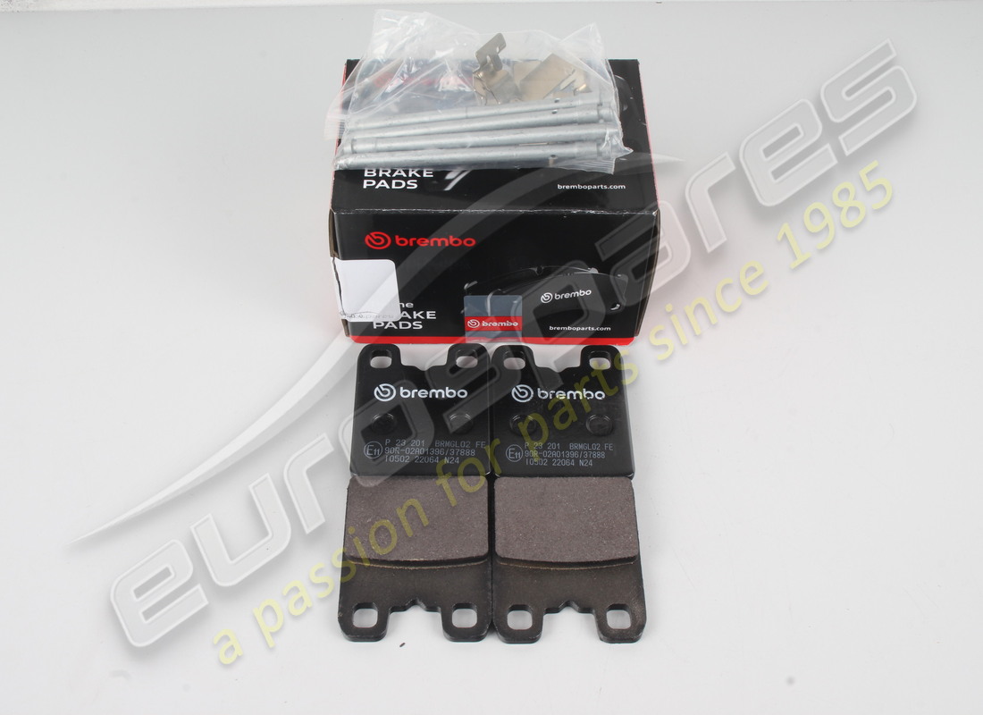 neuer oem handbremsbelagsatz. teilenummer 673010332 (1)