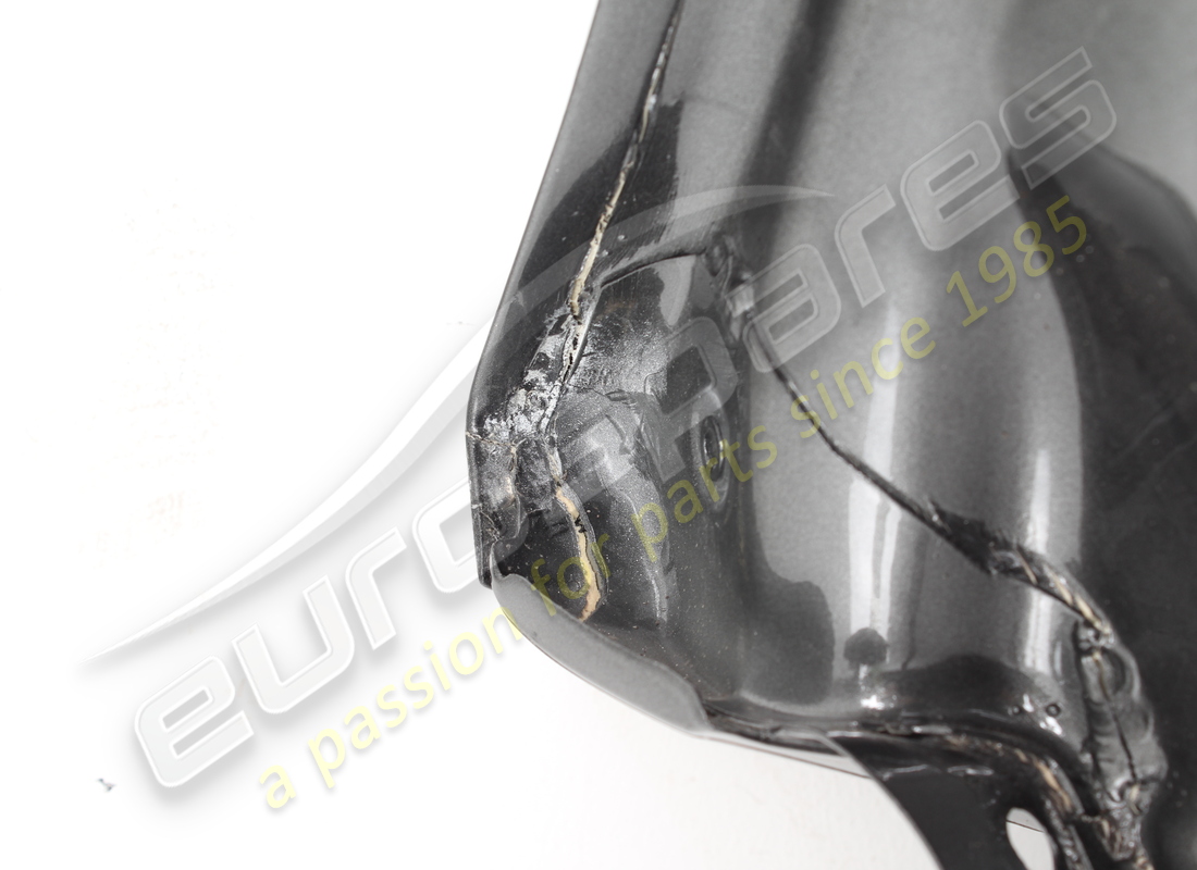 beschädigter ferrari heckklappe. teilenummer 985876497 (6)
