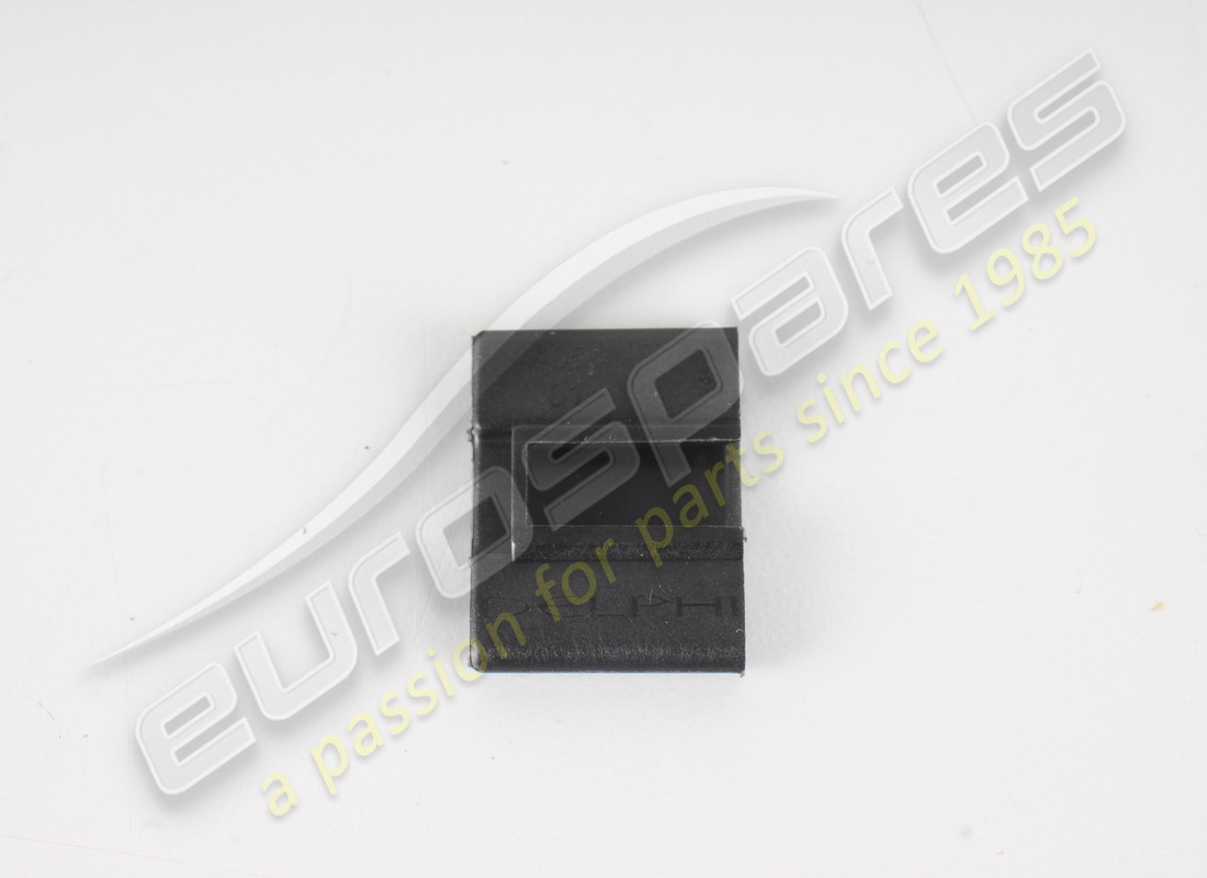 neuer ferrari adapter. teilenummer 84486900 (1)