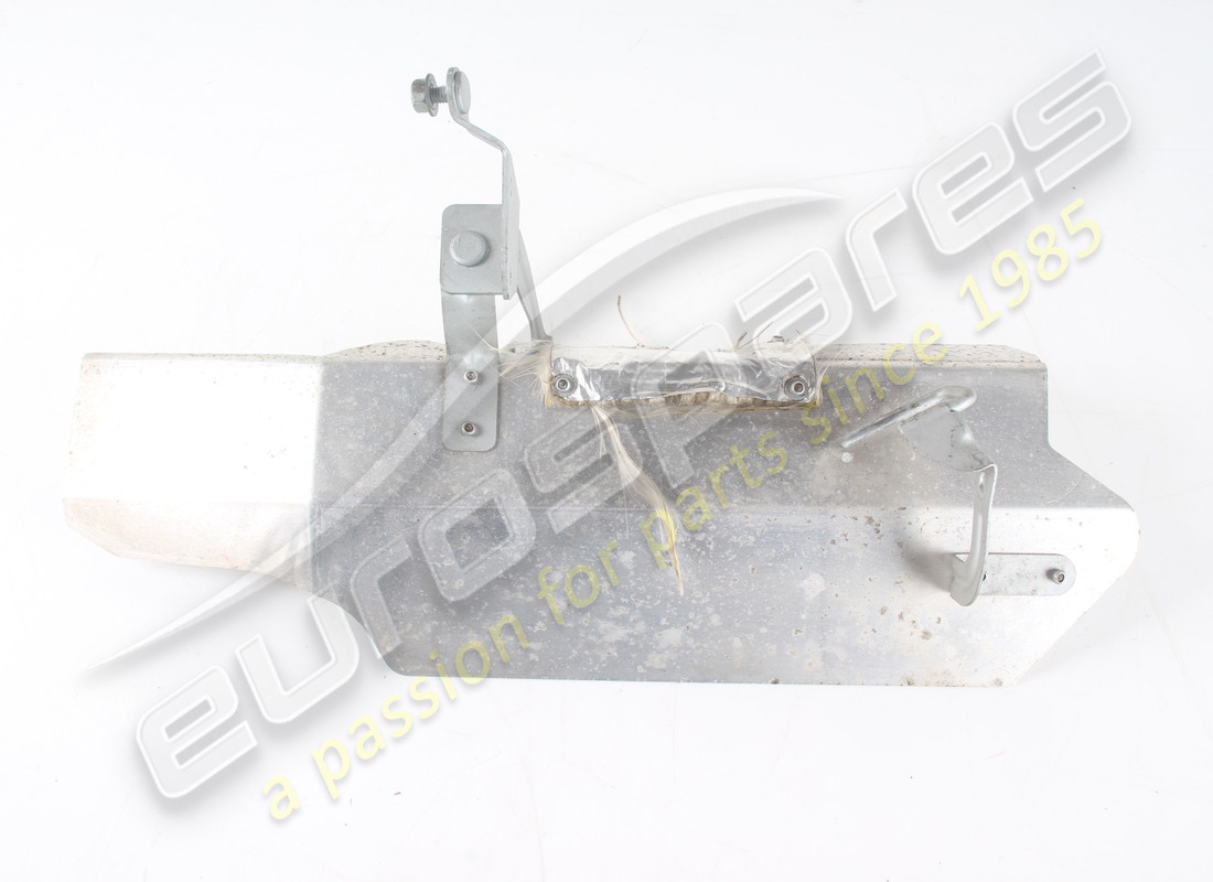 GEBRAUCHT FERRARI HITZESCHILD FÜR LINKES GETRIEBE. TEILENUMMER 319197 (2) gebraucht ferrari hitzeschild für linkes getriebe. teilenummer 319197 (2)