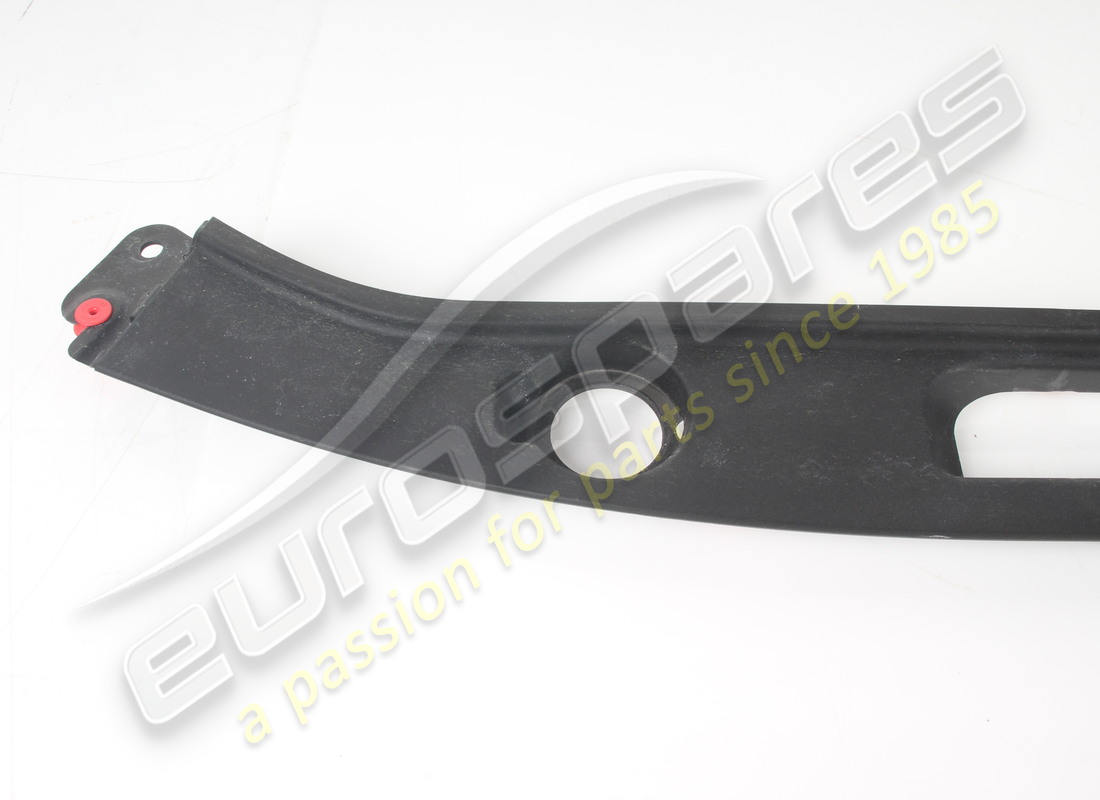 GEBRAUCHT FERRARI KOMPLETTE MITTLERE VORDERE KOSMETISCHE ABDECKUNG. TEILENUMMER 782806 (2) gebraucht ferrari komplette mittlere vordere kosmetische abdeckung. teilenummer 782806 (2)