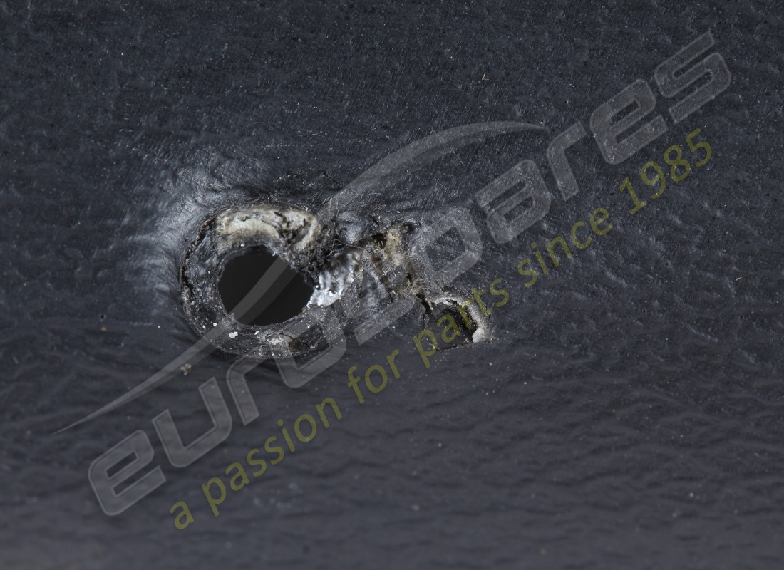 GEBRAUCHT FERRARI RH MOLDING GTS. TEILENUMMER 60356706 (5) gebraucht ferrari rh molding gts. teilenummer 60356706 (5)