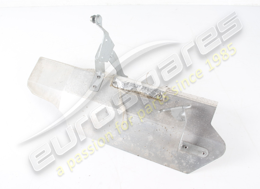 GEBRAUCHT Ferrari HITZESCHILD FÜR LINKES GETRIEBE. TEILENUMMER 319197 (1) GEBRAUCHT Ferrari HITZESCHILD FÜR LINKES GETRIEBE. TEILENUMMER 319197 (1)