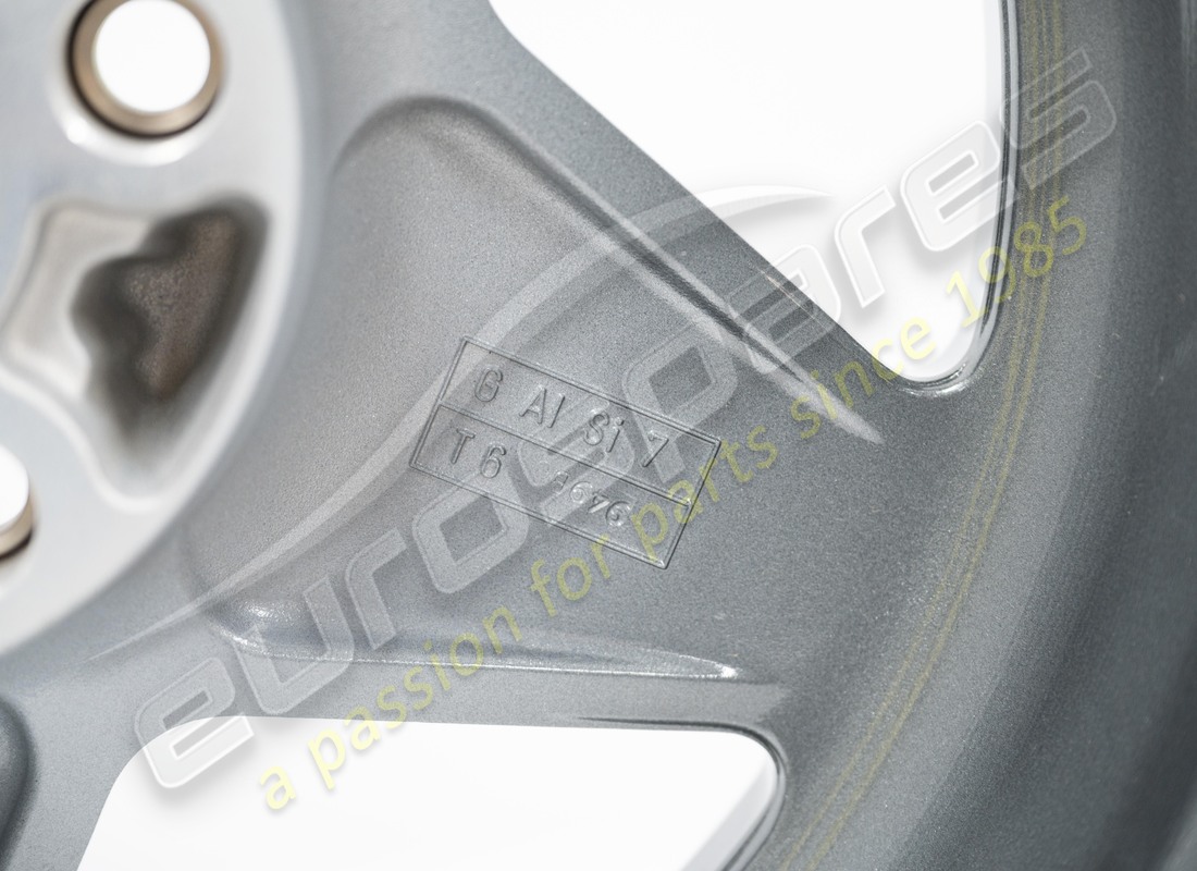 NEUE FERRARI ERSATZRADFELGE. TEILENUMMER 147257 (9) neue ferrari ersatzradfelge. teilenummer 147257 (9)