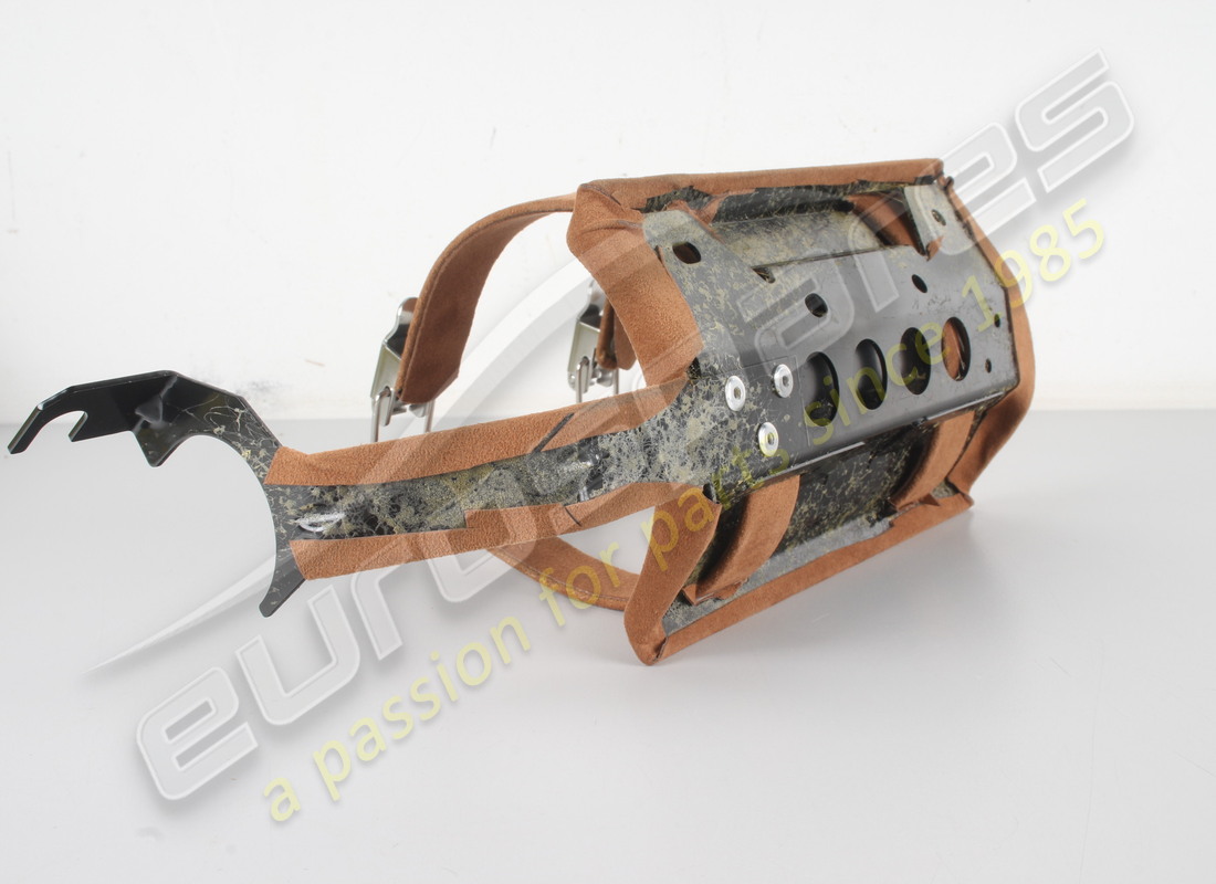 neue ferrari-halterung. teilenummer 86686429 (3)