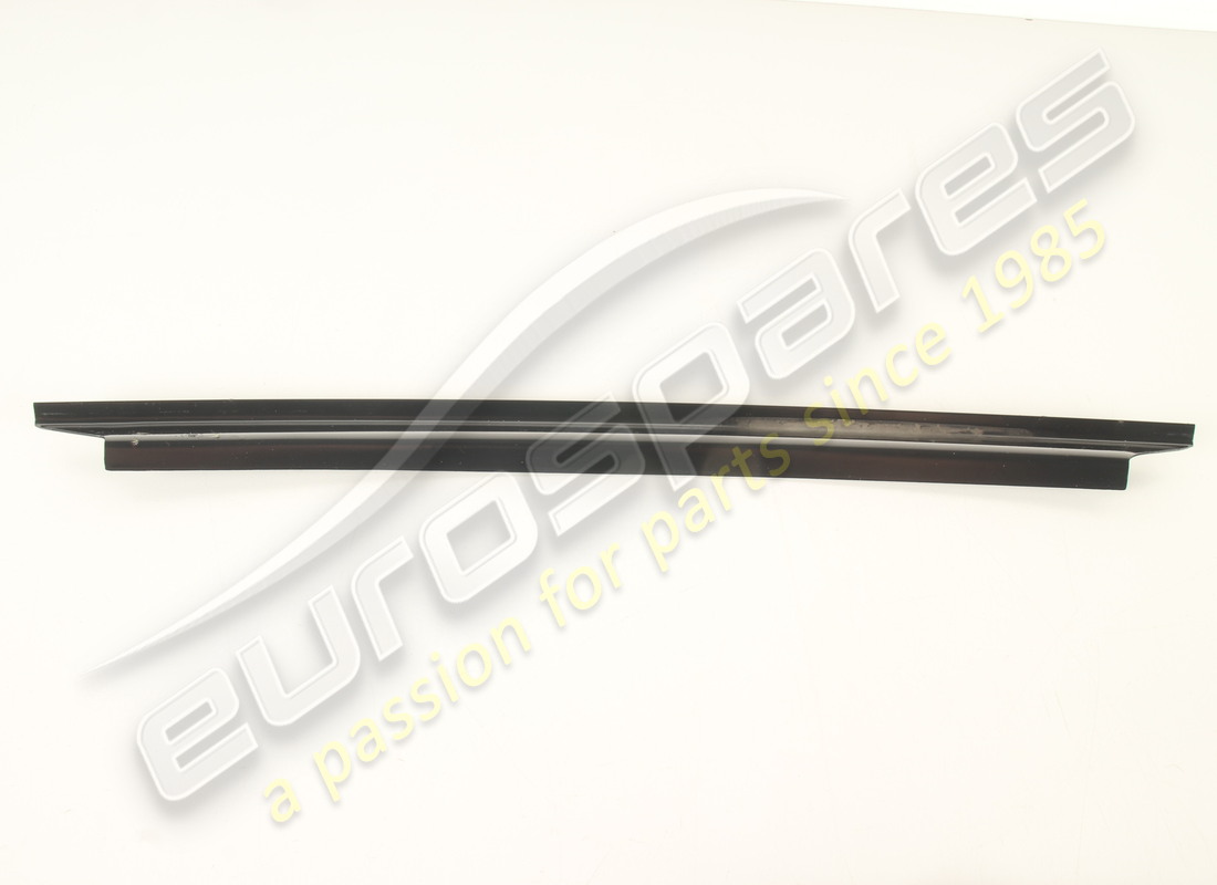 neue porsche-verstärkung. teilenummer 477809445 (1)