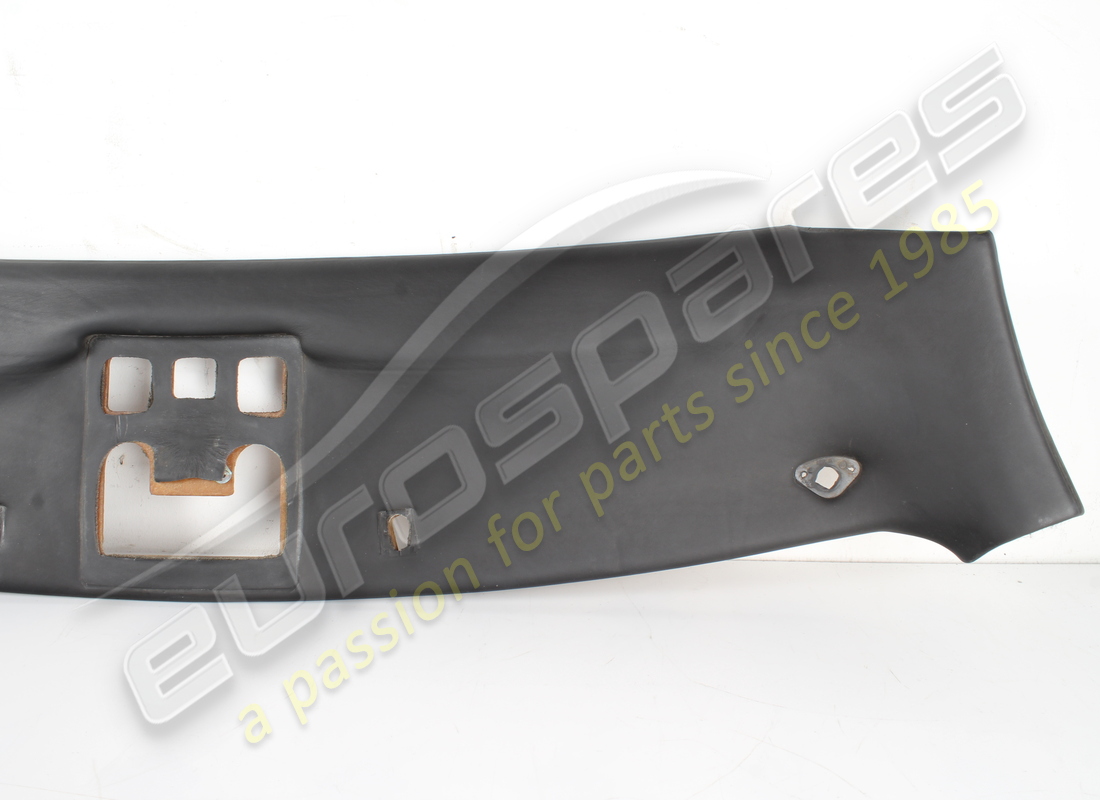 beschädigte ferrari dachverkleidung in schwarz vm8500. teilenummer 64596700 (4)