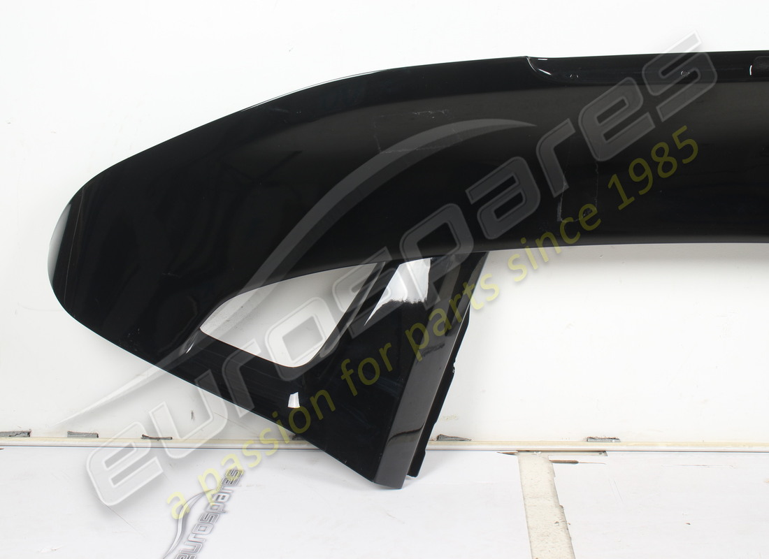 gebrauchter ferrari komplett heckspoiler. teilenummer 949122 (2)