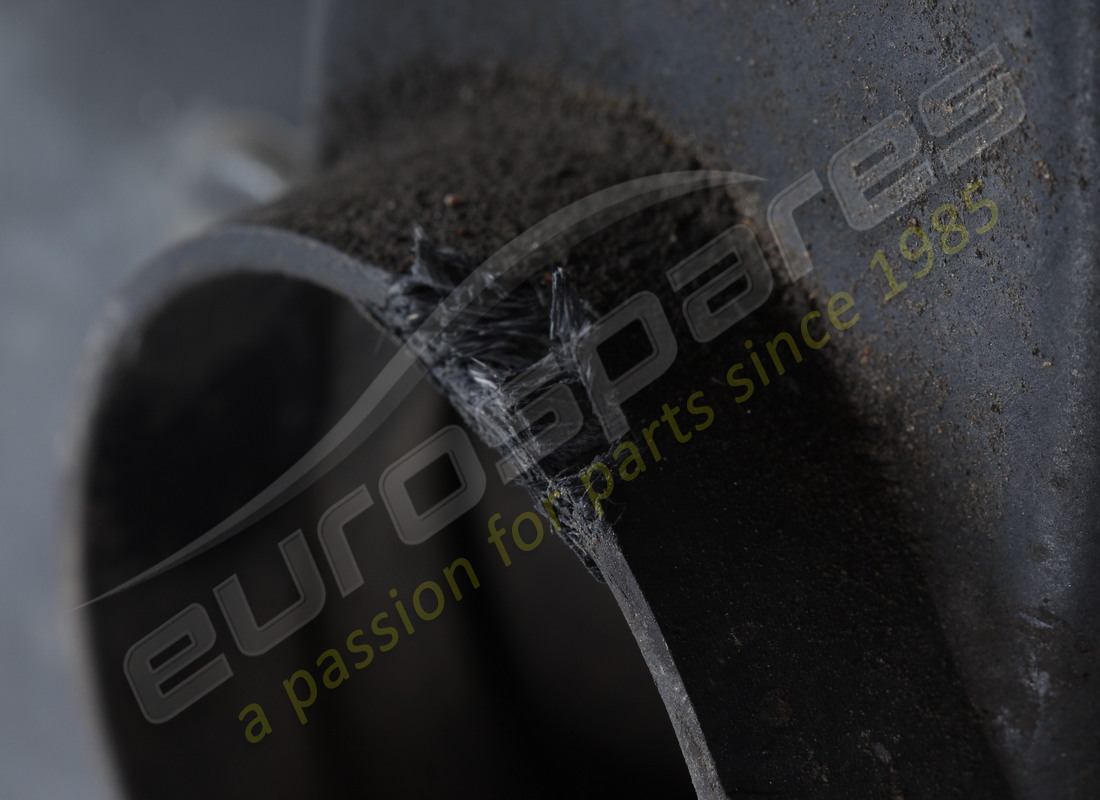 GEBRAUCHT FERRARI VORDERER FLACHER UNTERBODENTEIL. TEILENUMMER 84056800 (9) gebraucht ferrari vorderer flacher unterbodenteil. teilenummer 84056800 (9)