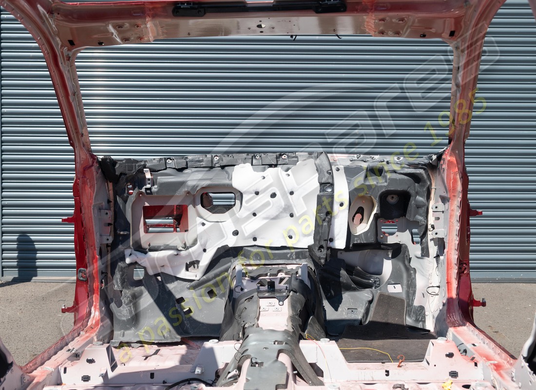 gebrauchtes ferrari vorderes fahrgestell. teilenummer eap1552616 (5)