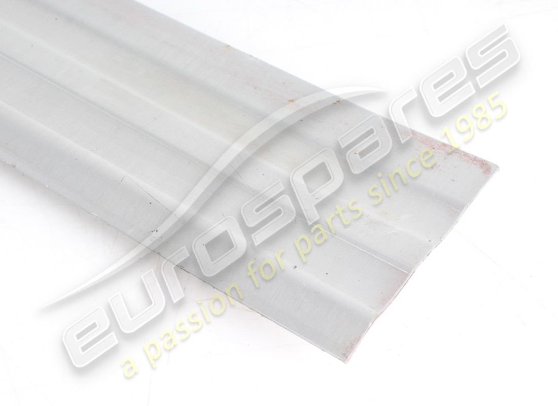 GEBRAUCHTE FERRARI TÜRTRITTLEISTE. TEILENUMMER 60116704 (2) gebrauchte ferrari türtrittleiste. teilenummer 60116704 (2)