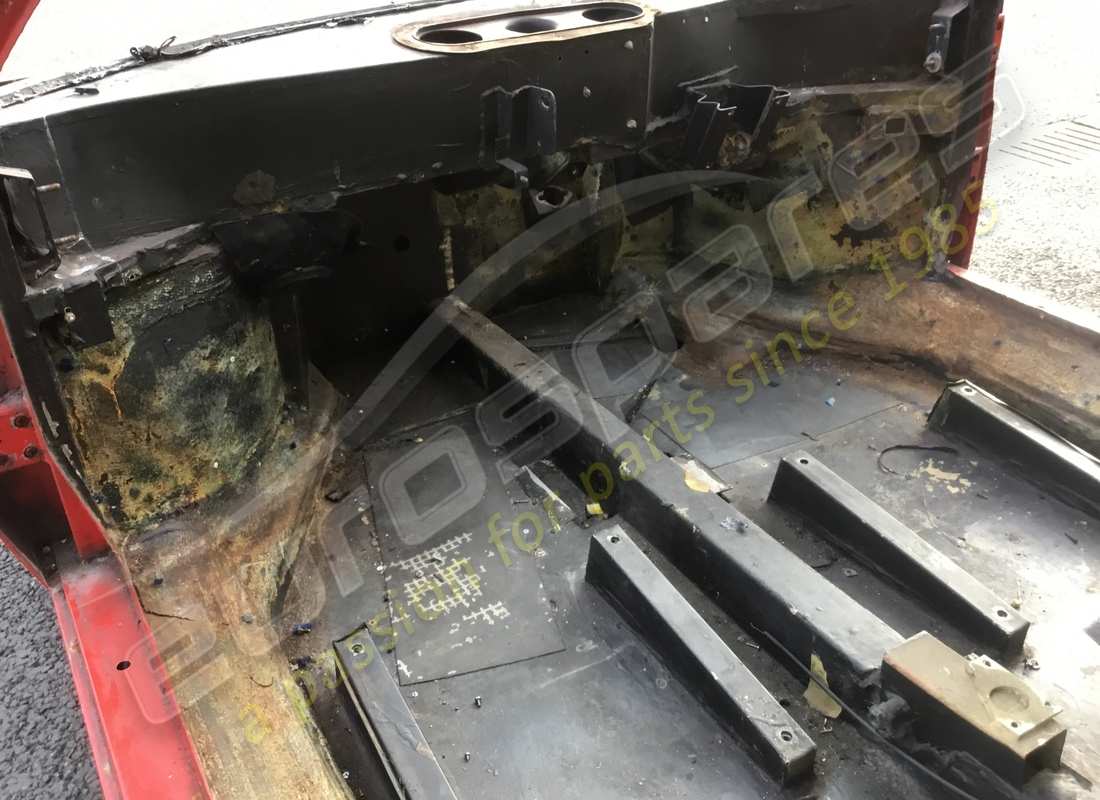 gebraucht: eurospares ferrari 308 gt4 dino (1979) rhd-körper und fahrgestell. teilenummer eap1390100 (7)